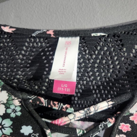 Dress - Picture 6 of 6